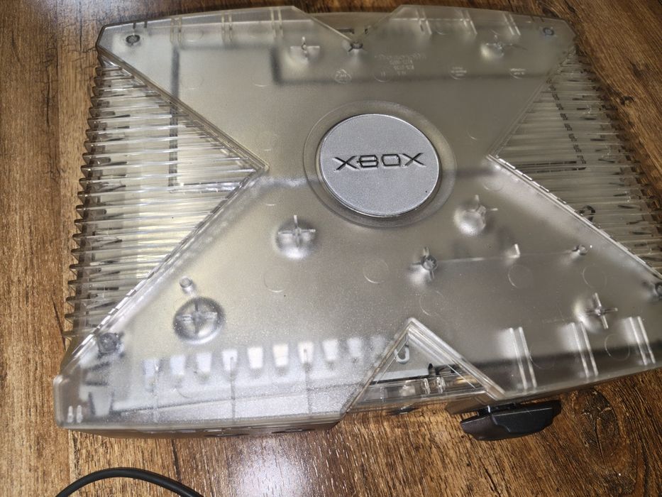 Xbox Clasic Crystal Edition (Ediție de Colecție) – Pachet Complet, Întreținut