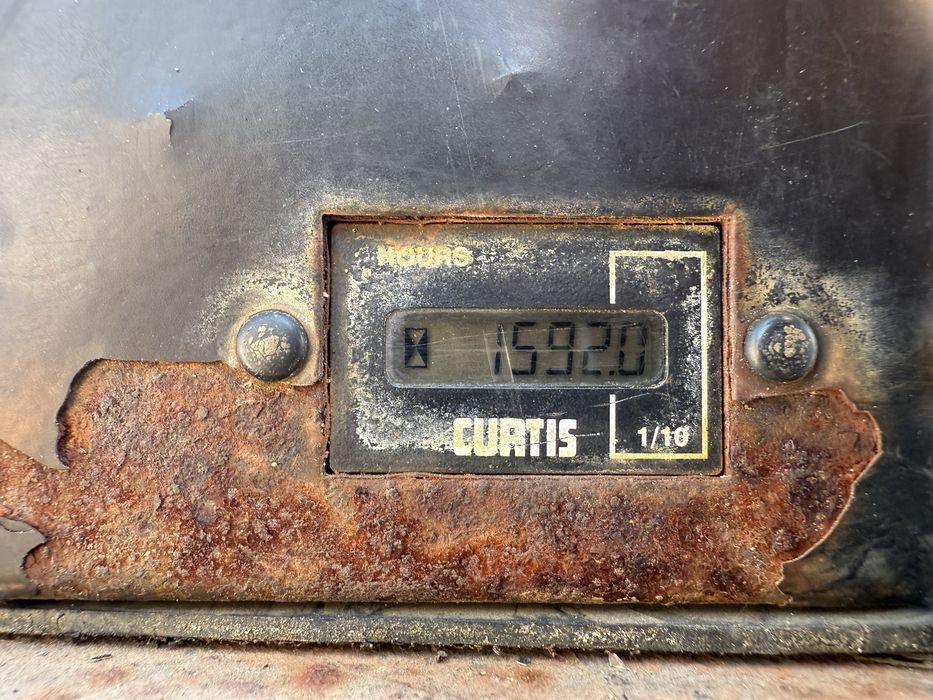 De vanzare sau da inchiriat Dumper cu cuva rotarive  JCB - 3 T