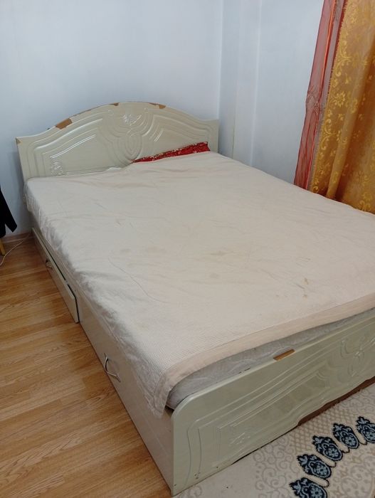 Спальная кровать