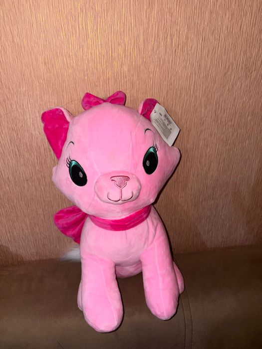 Нова играчка с етикет