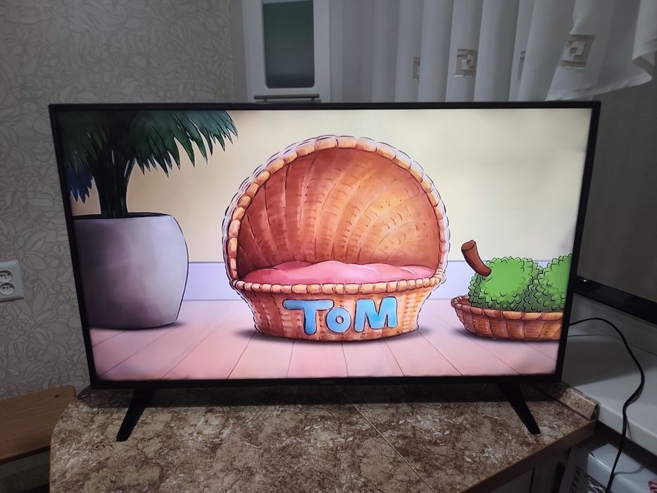 Телевизор Смарт 108 см диагональ
