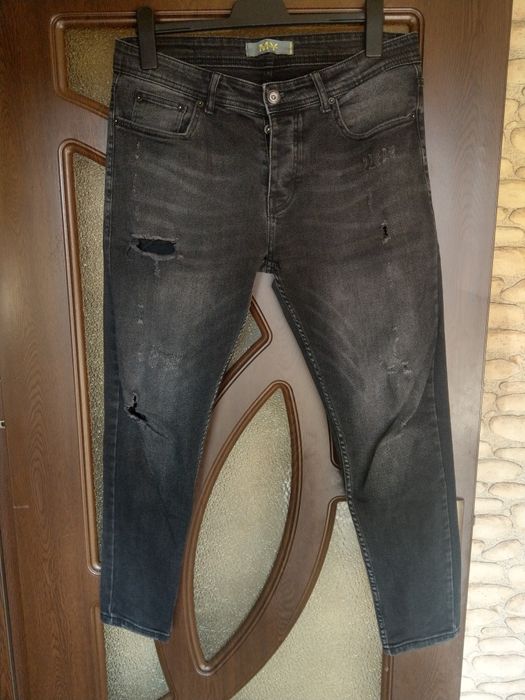 Lot blugi si tricouri