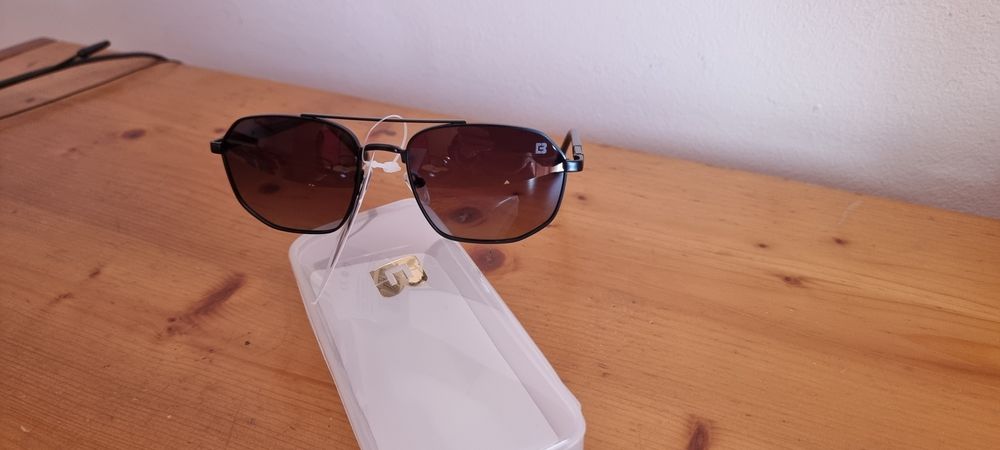 Ochelari soare , noi, etui