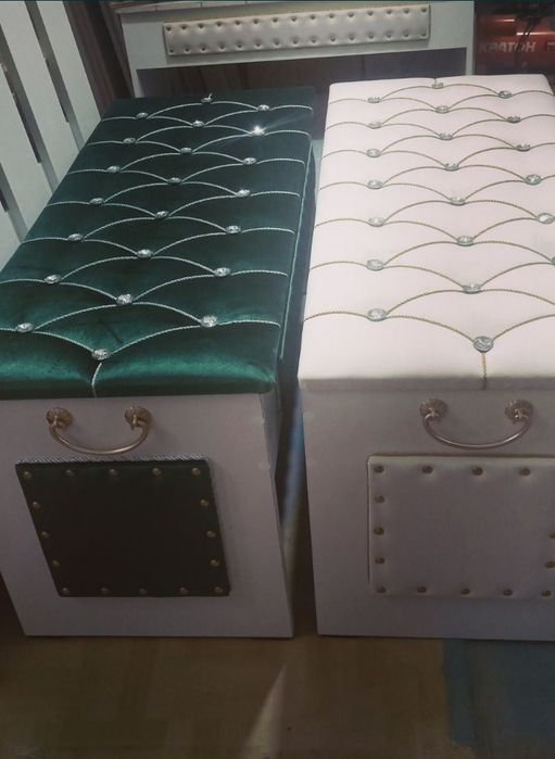 Продам пуфики р.90x45.Новый