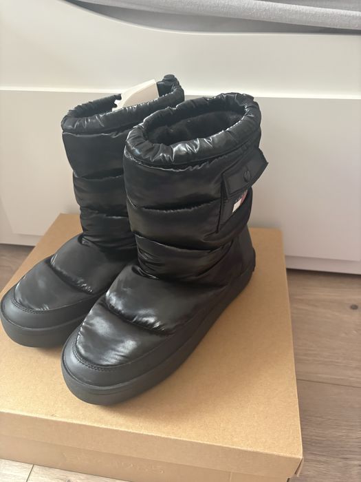 Tommy Jeans черни апрески