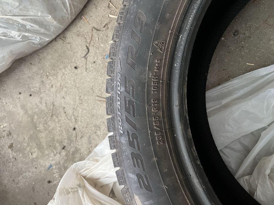 Pirelli Ice zero 235/55/R19