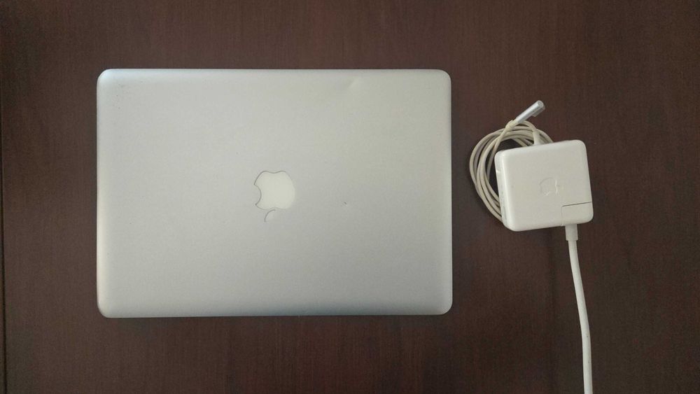 MacBook Pro 13 - Early 2011 - Intel i7