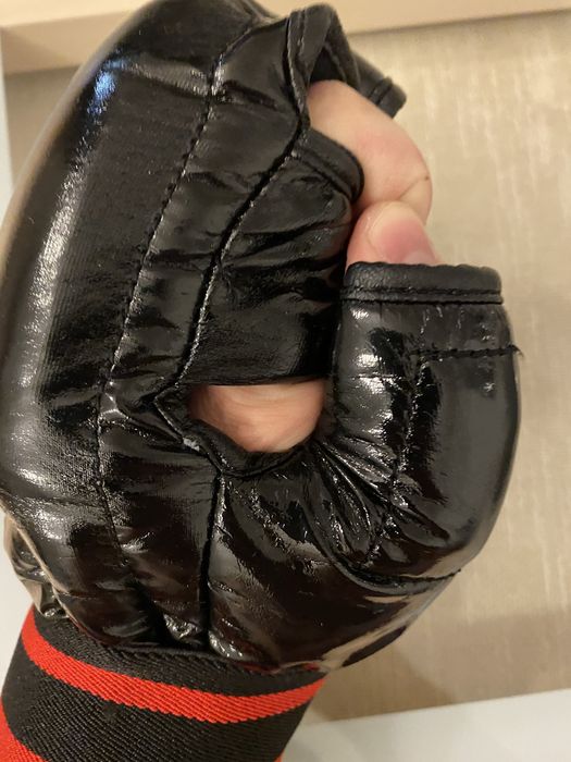 MANUSI MMA - NOI , nu au fost folosite, piele naturala