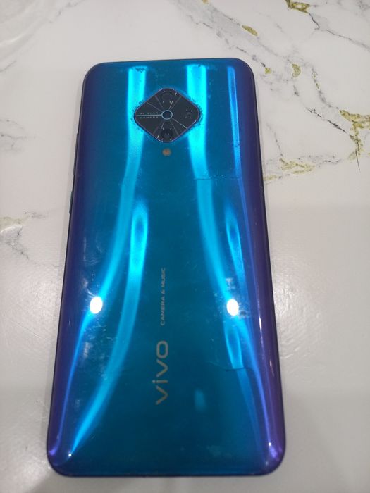 Продам телефон Vivo