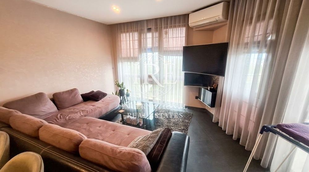 Продава се Тристаен апартамент в к.к. Св.Св. Константин и Елена - 102 кв.м за 2353 €/кв.м - Снимка #1