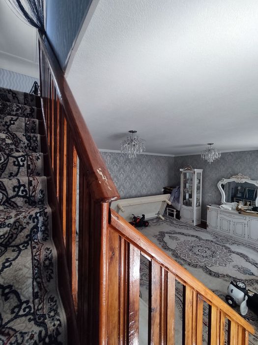 Уй сотилади Нурафшон.Срочно!