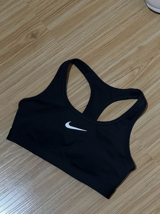 Nike топ спортивный
