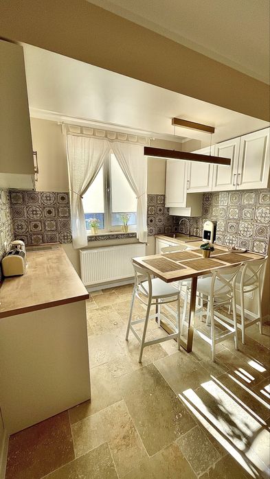 Apartament 2 camere la mare, in Saturn, cazare regim hotelier.