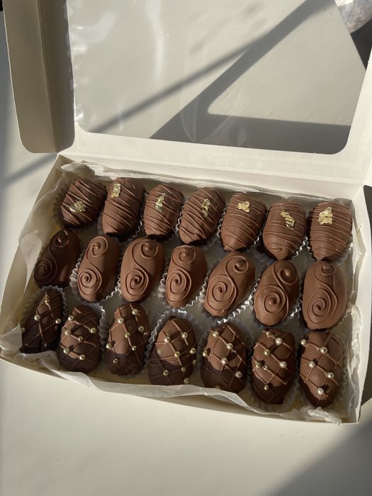 Финики в шоколаде