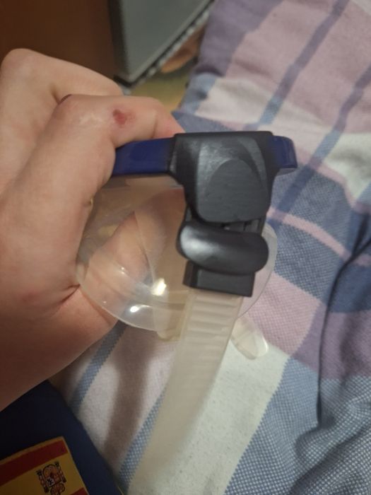 Ochelari cu protecție la nas