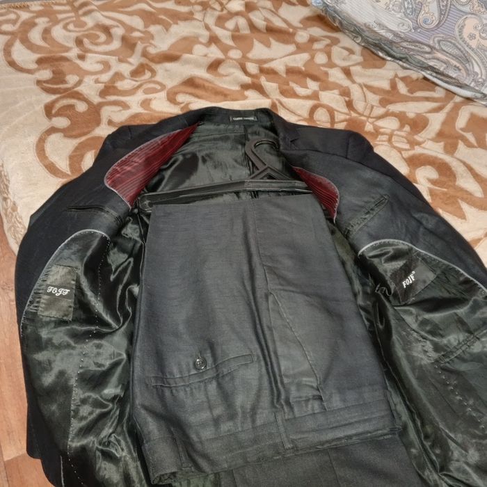 Продам костюм 44 тройка бу