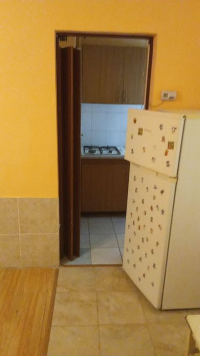 Închiriez garsonieră centru