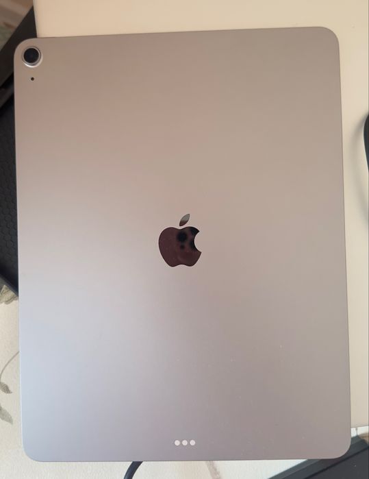 Продам iPad Air 13″ M3 256 ГБ