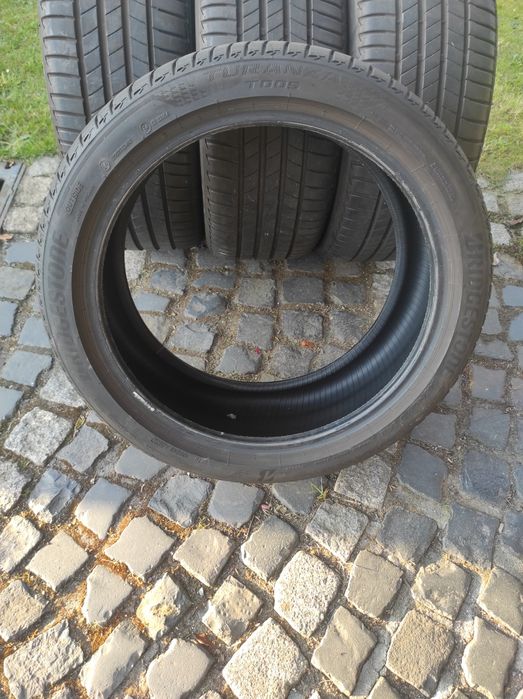 245/40/19 Bridgestone