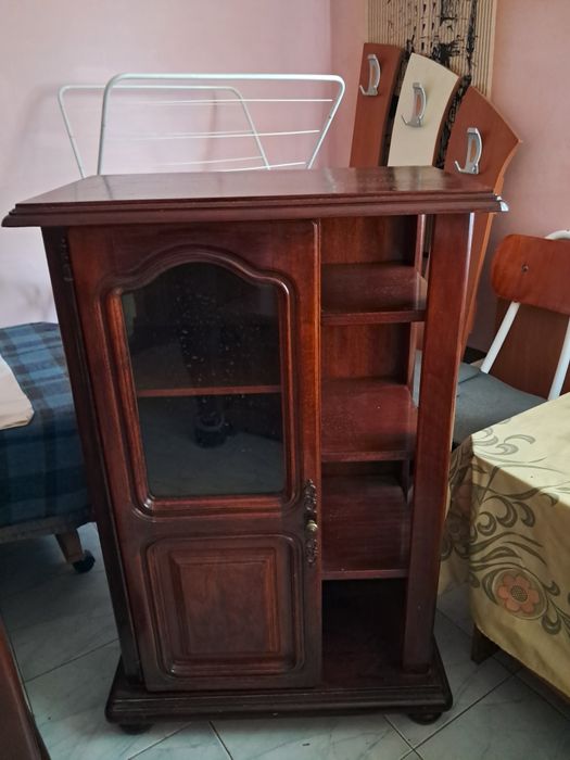 Шкафчета два броя