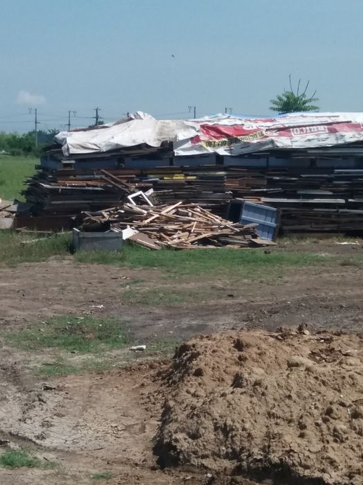 Lemne foc/ deseuri mobila