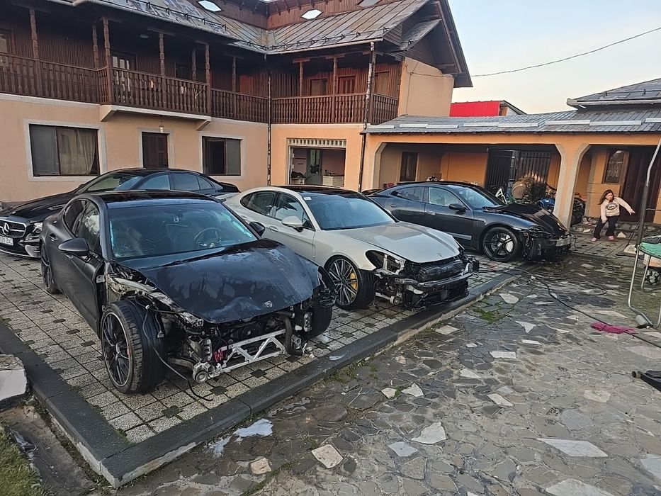 Service Diagnoza / Tester dedicat Porsche :codari adaptări calibrari