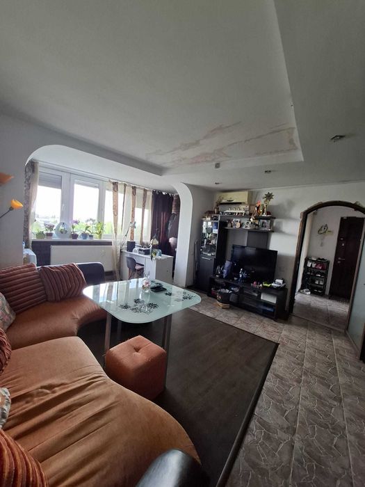 Vand apartament 3 camere