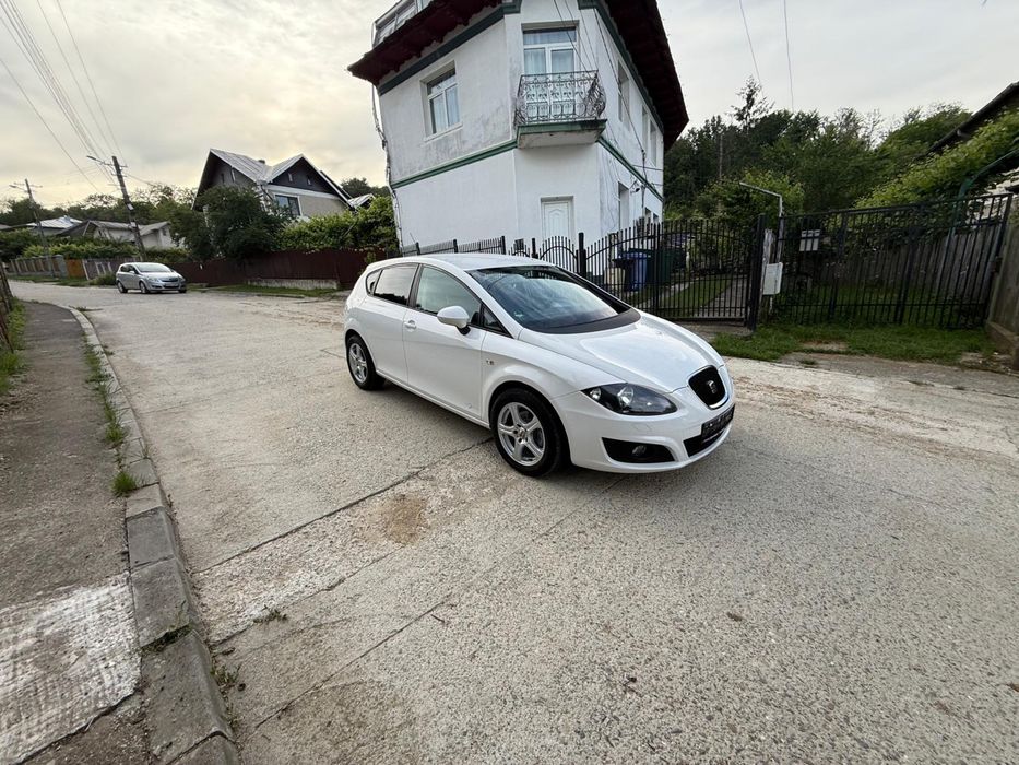 SEAT Leon 2011 — imagine 3