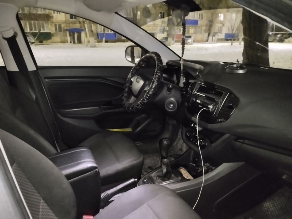 Продам Ладу Весту