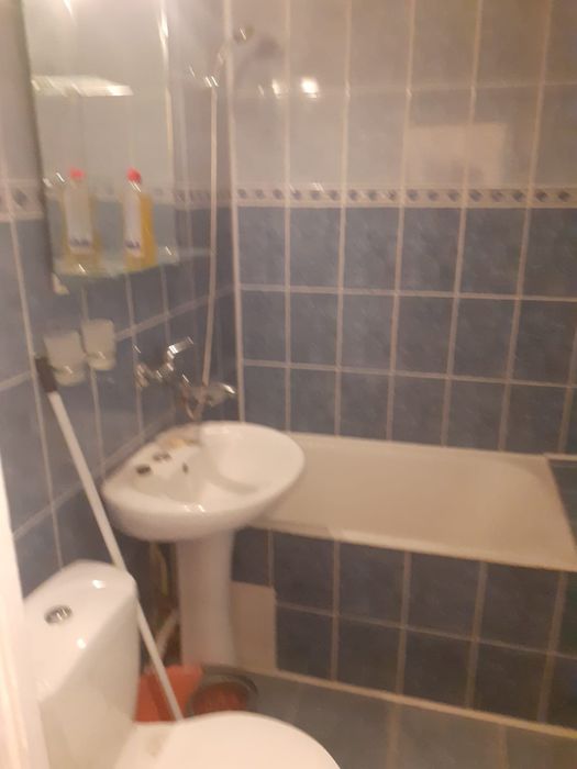 Dau în chirie garsoniera strada Ostrovului cu 800 lei