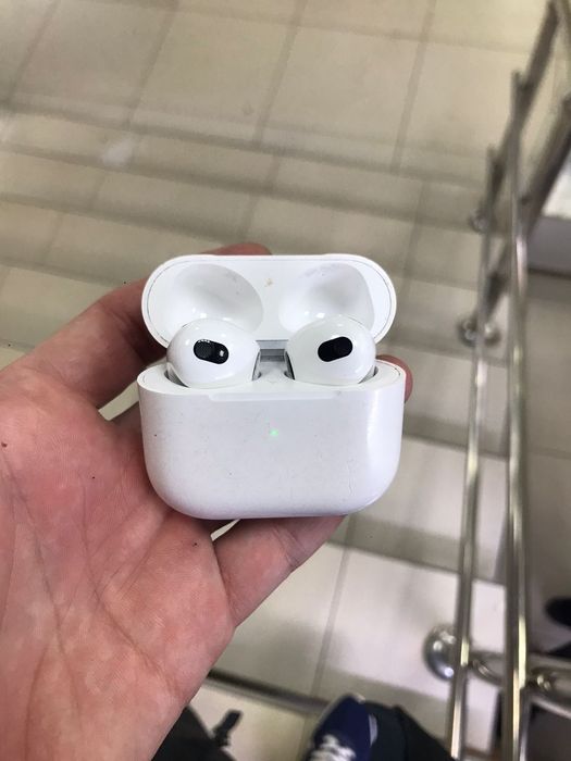 Продам Air Pods 3