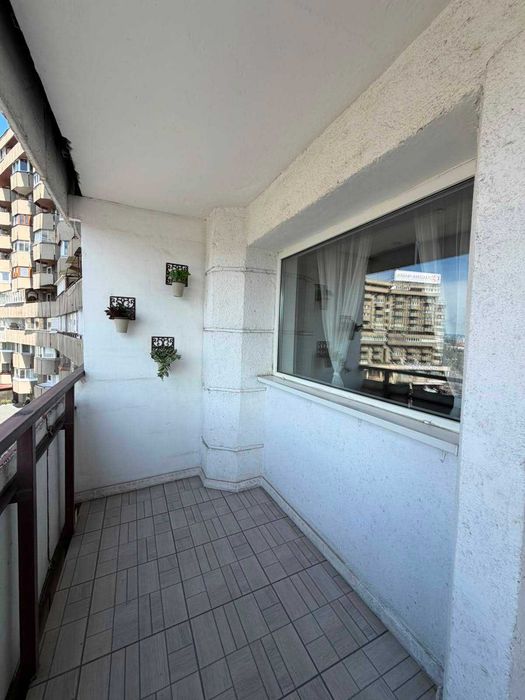 Inchiriez apartament