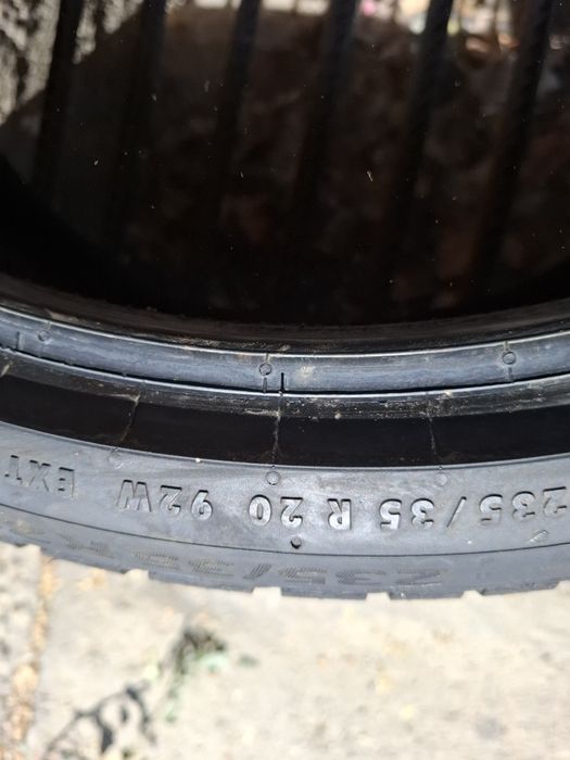 2 Зимни гуми Континентал 235/35/20 ДОТ24 6мм
