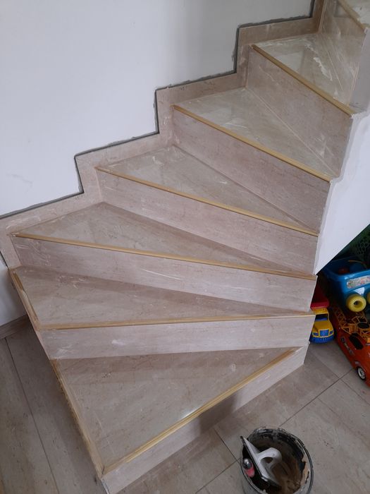 Servicii  de finisaje interioare