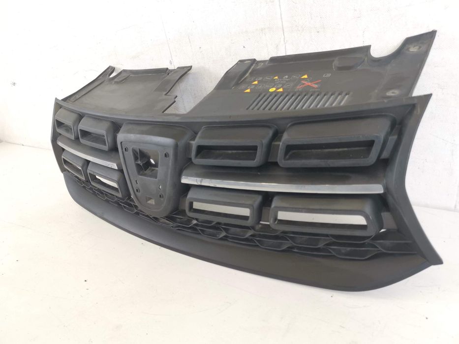 Радиаторна решетка Дачия Логан 2 [фейслифт] [ - ] Оригинална в добро с