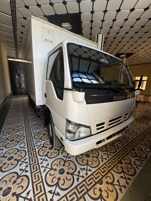 Isuzu radnoy 2013 yil