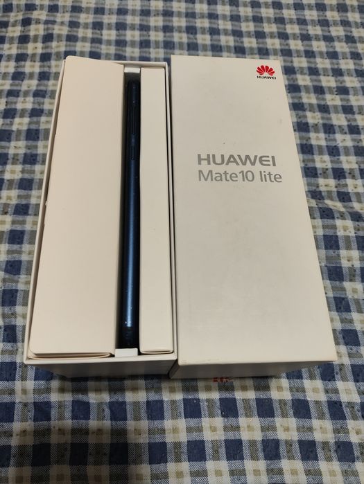 Смартфон Huawei Mate 10 lite