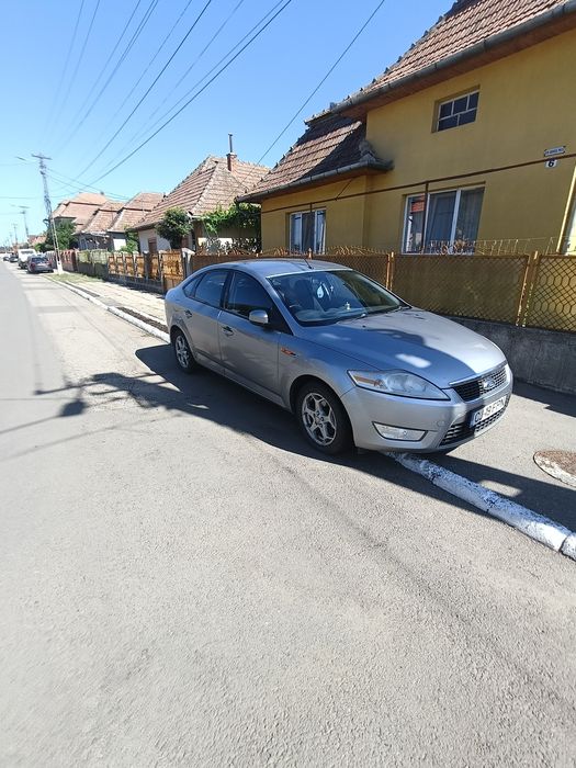 Vând auto Ford Mondeo ptr piese de schimb Autoturismul este in stare de funcționare.