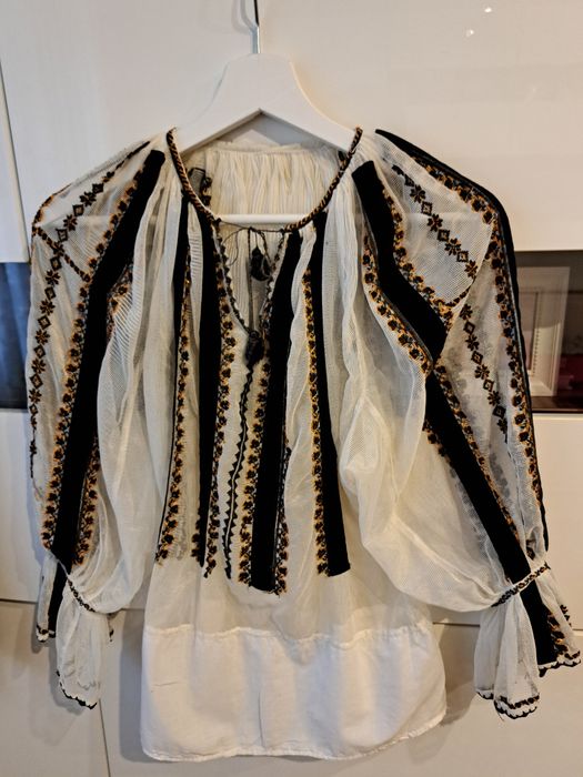 Ie traditionala autentica