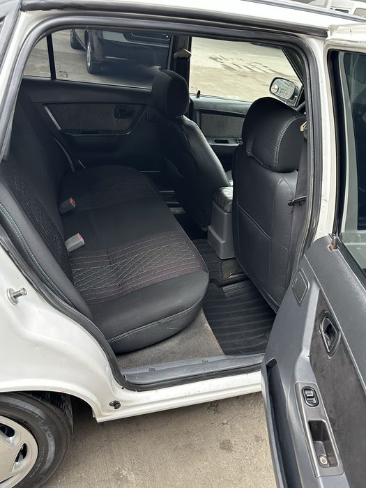 Nexia 2 1.6l sotiladi