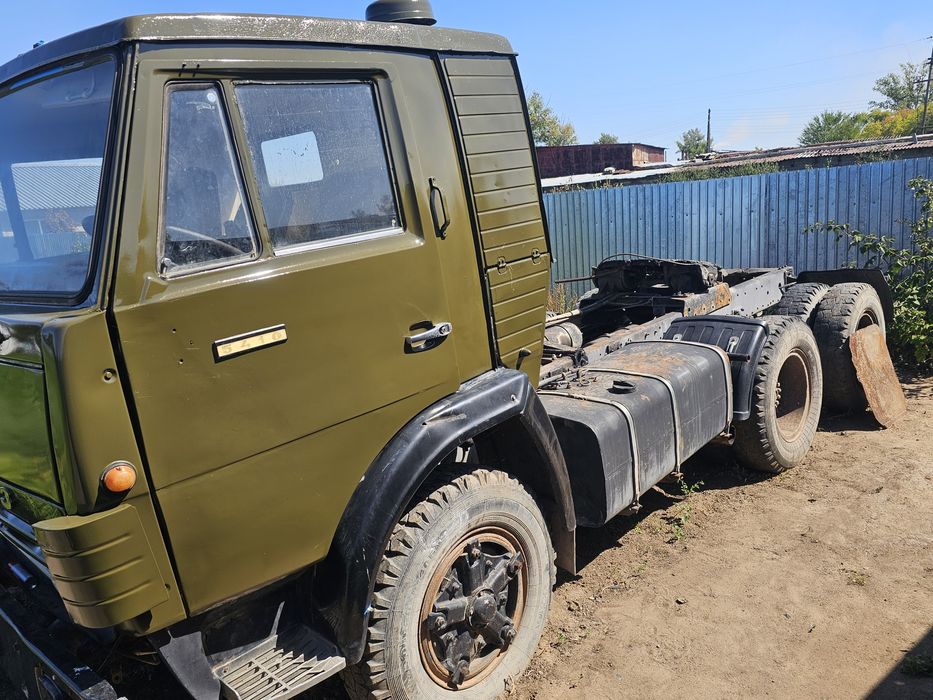 Продаю камаз тягачь