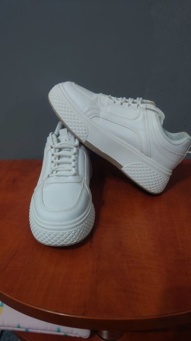 Дамски маратонки