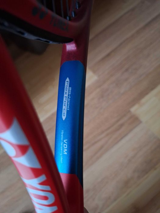 Racheta Yonex Vcore 95