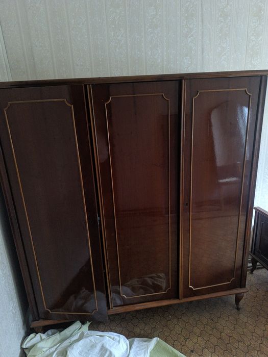 Шкаф советскии продам