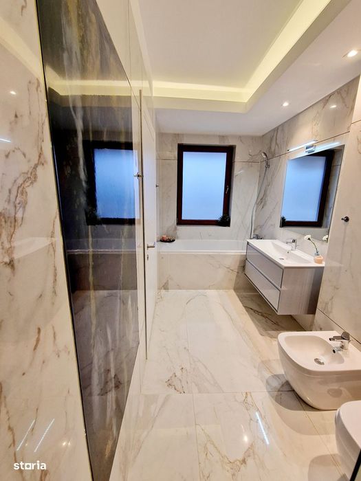Apartament 3 camere lux Berceni Cartierul Solar proprietar