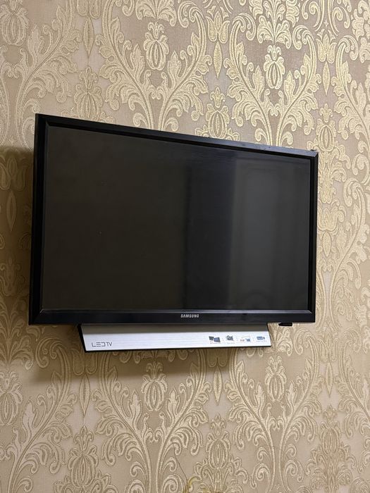 маленький телевизор