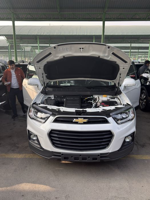 Chevrolet Captiva 2018 2.4 — a’lo holatda, toza.