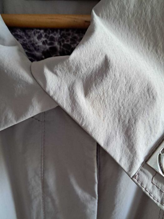 Продается элегантный плащ