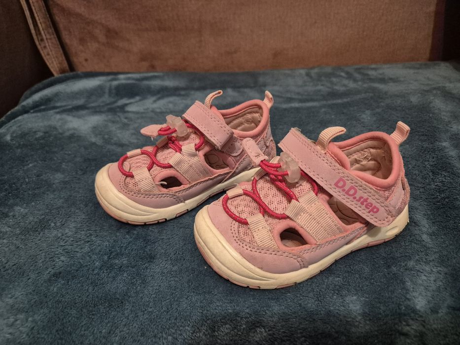 Vand sandale DD Step mărimea 22