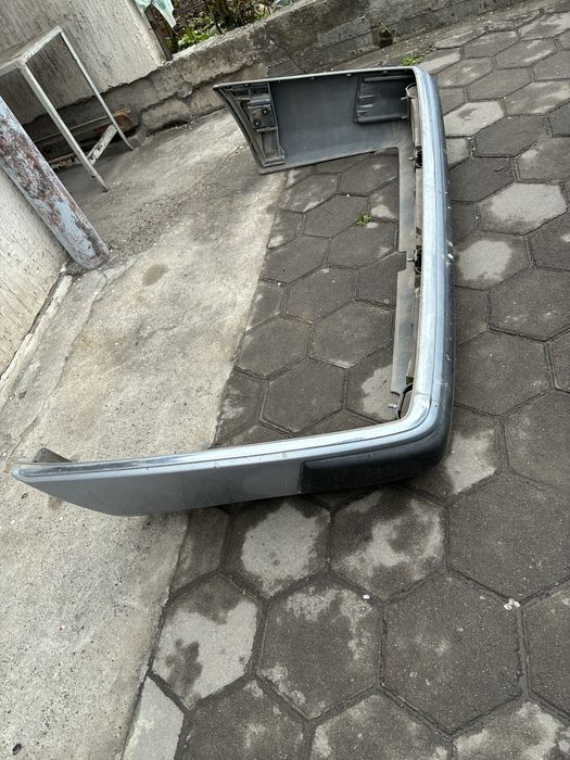 Задний бампер на w124 мерседес дорест